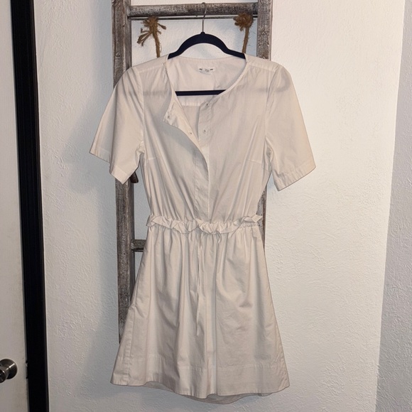 Club Monaco Dresses & Skirts - Club Monaco Off-White Short Sleeve Mini Dress